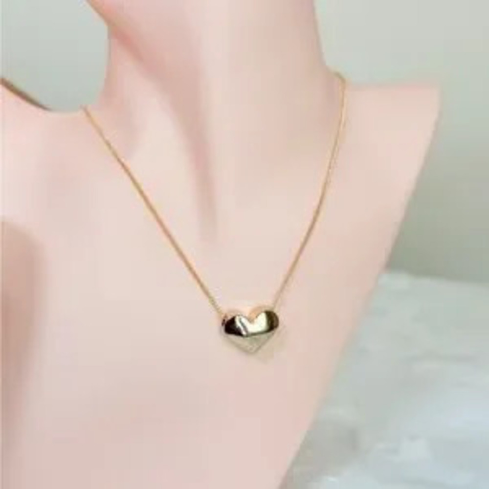 ?? Gold Heart Pendant Necklace